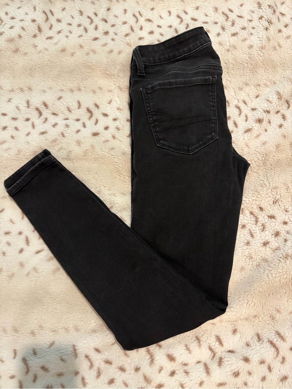 American Eagle Women's Black Skinny Jeans - Classic Slim Fit